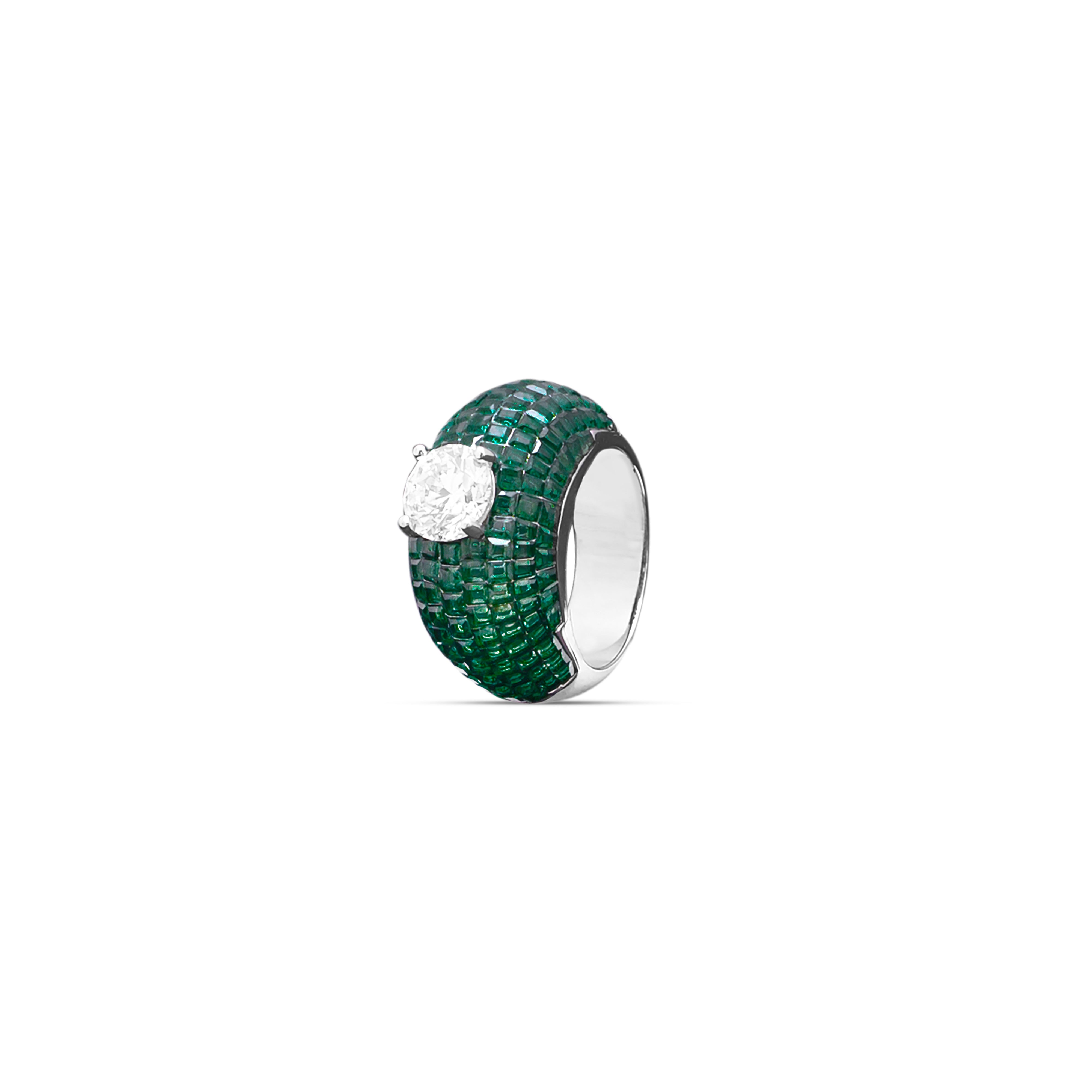 Emerald Radiance Solitaire Ring