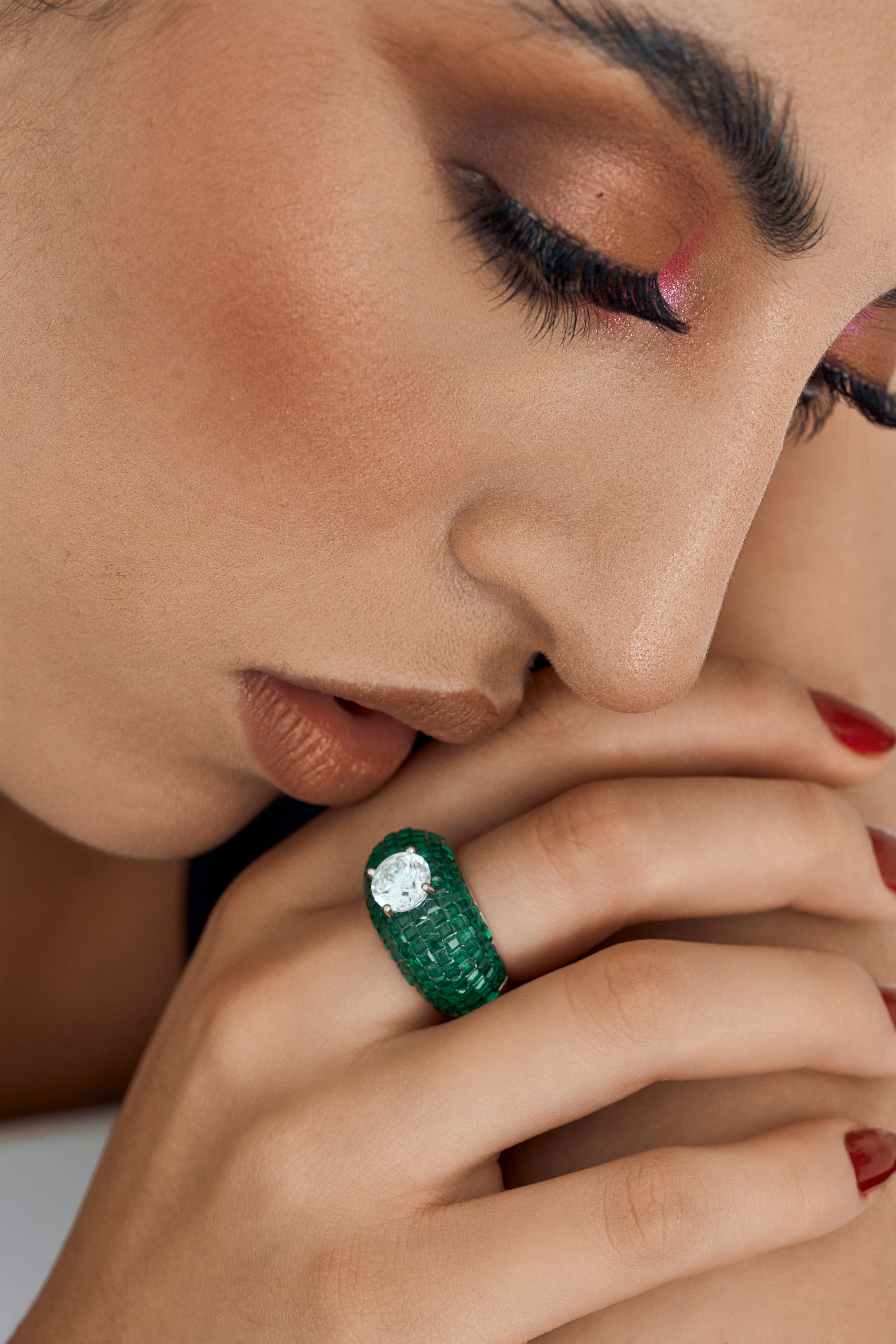 Emerald Radiance Solitaire Ring