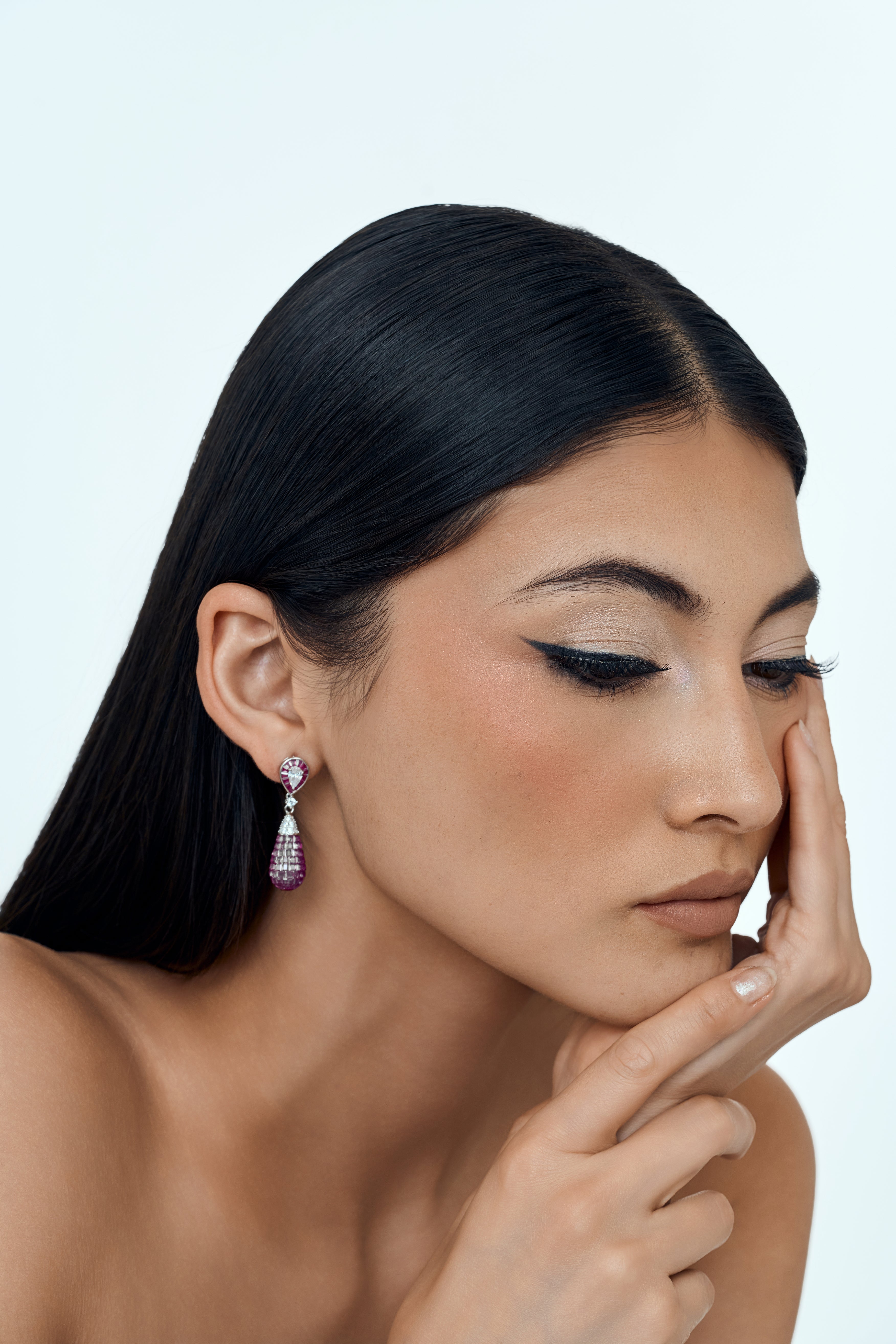 Timeless Glow Drop Earrings