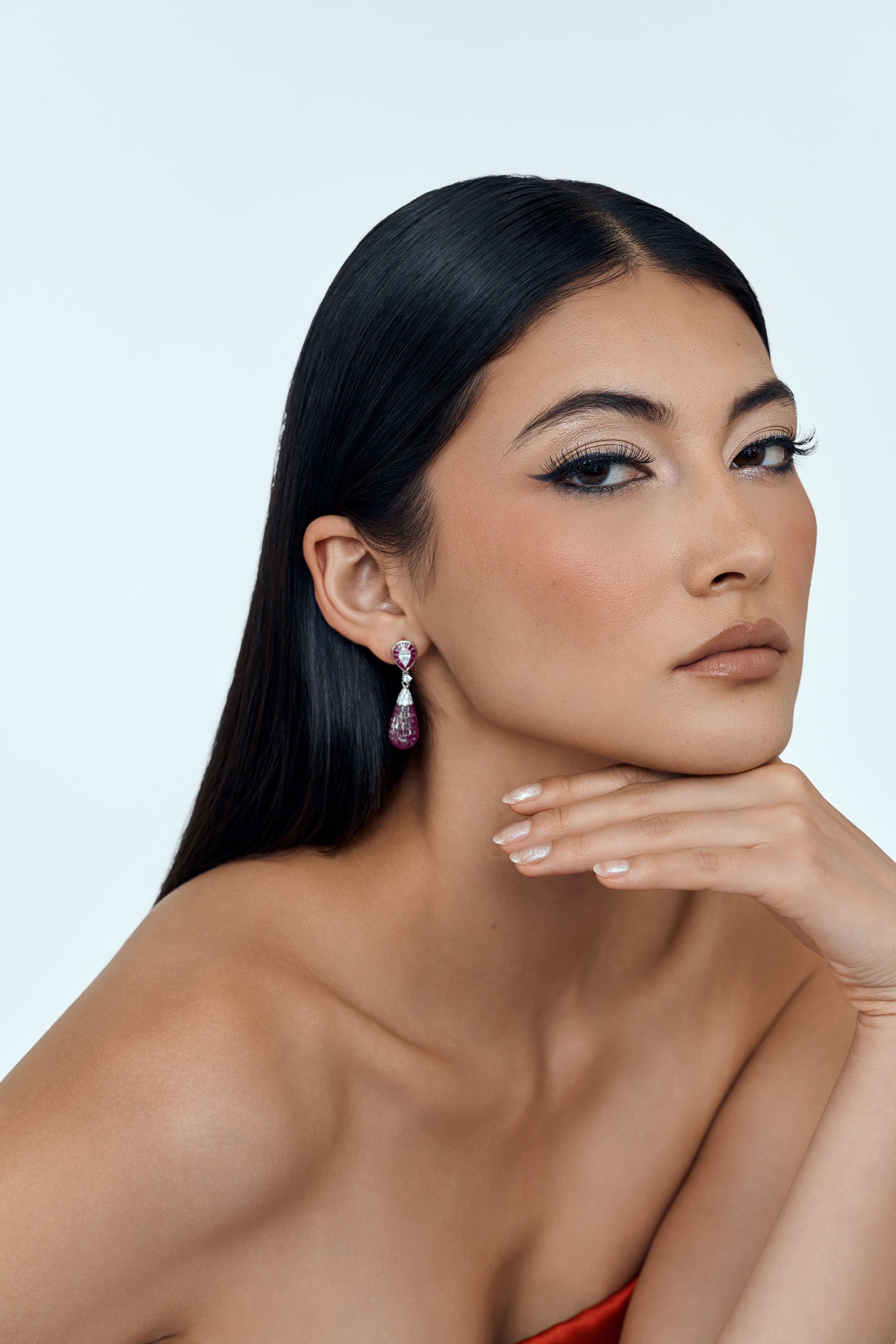 Timeless Glow Drop Earrings
