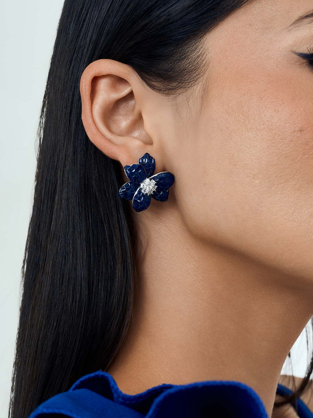 Timeless Bloom Earrings Sapphire