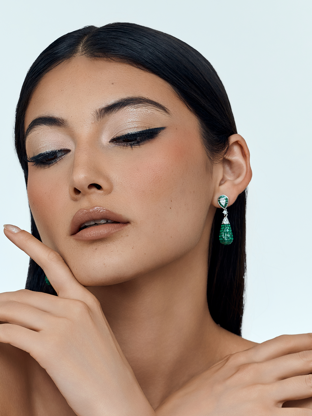 Timeless Glow Drop Earrings Emerald