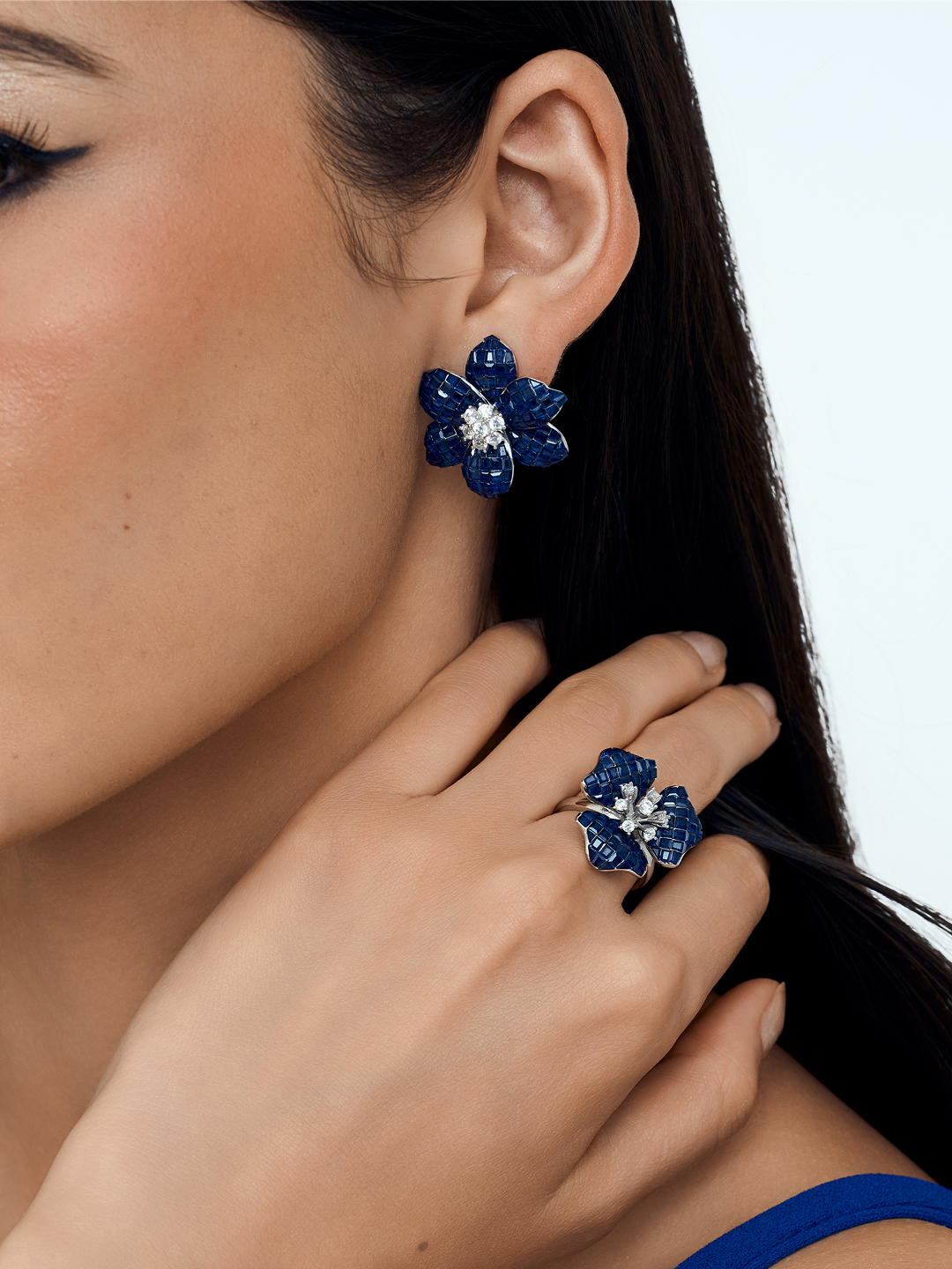 Timeless Bloom Earrings Sapphire